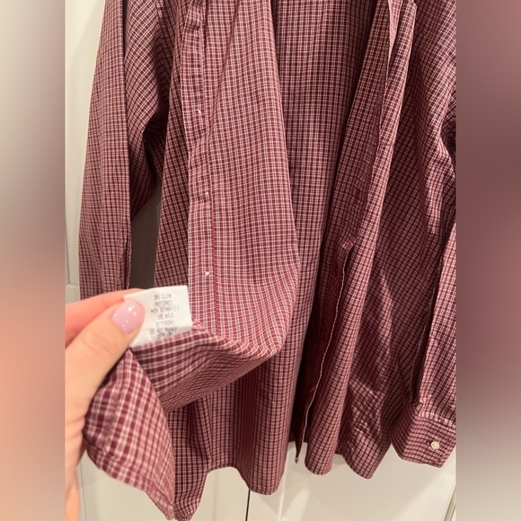 VAN HEUSEN CLASSIC FIT Maroon Button Down Plaid Shirt Mens Size 44 (L) - Picture 6 of 9